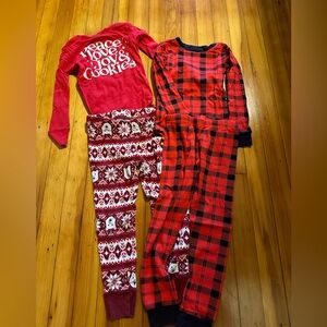 Holiday pajamas sets! Girl Size 5 ❤️